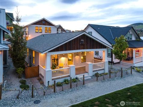 481 Mackinaw Lane Chelan WA 98816