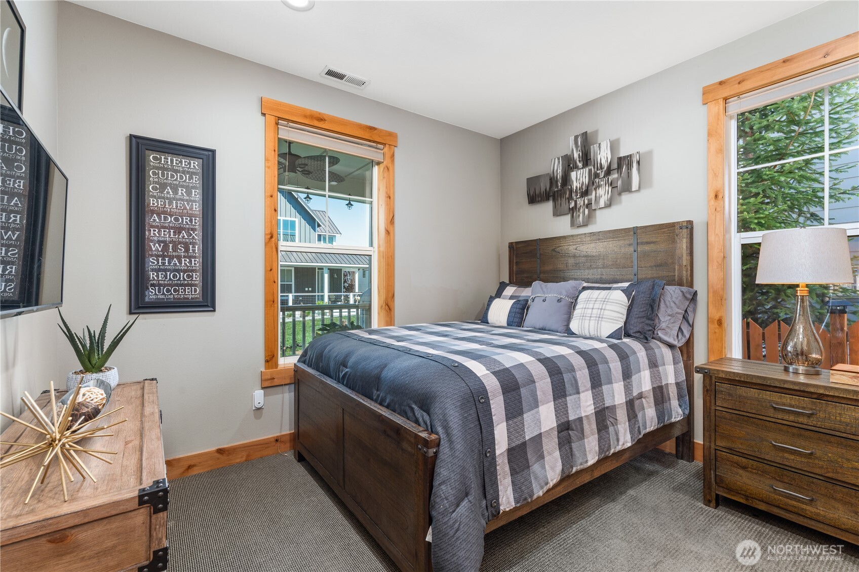 481 Mackinaw Lane Chelan WA 98816