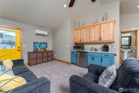 481 Mackinaw Lane Chelan WA 98816