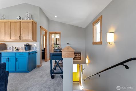 481 Mackinaw Lane Chelan WA 98816