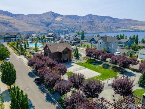 481 Mackinaw Lane Chelan WA 98816