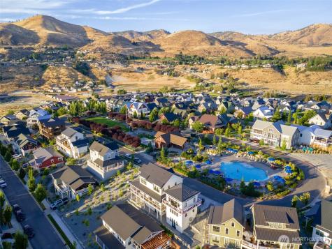 481 Mackinaw Lane Chelan WA 98816