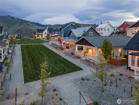 481 Mackinaw Lane Chelan WA 98816