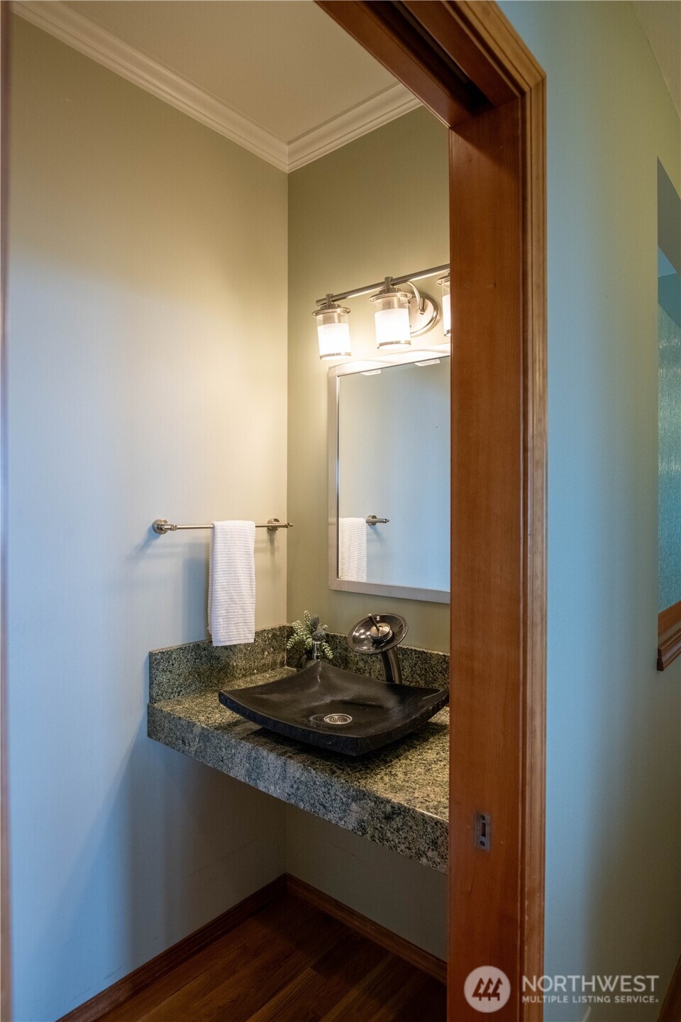 975 E Simmons Road Port Angeles WA 98362