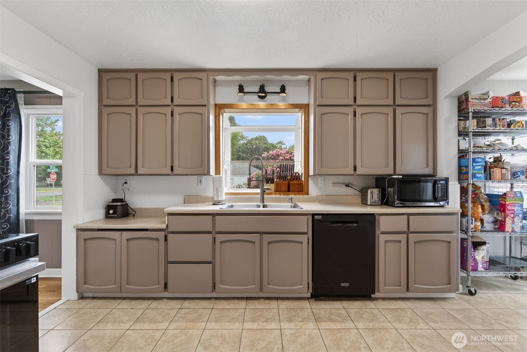1528 7th Avenue Longview WA 98632