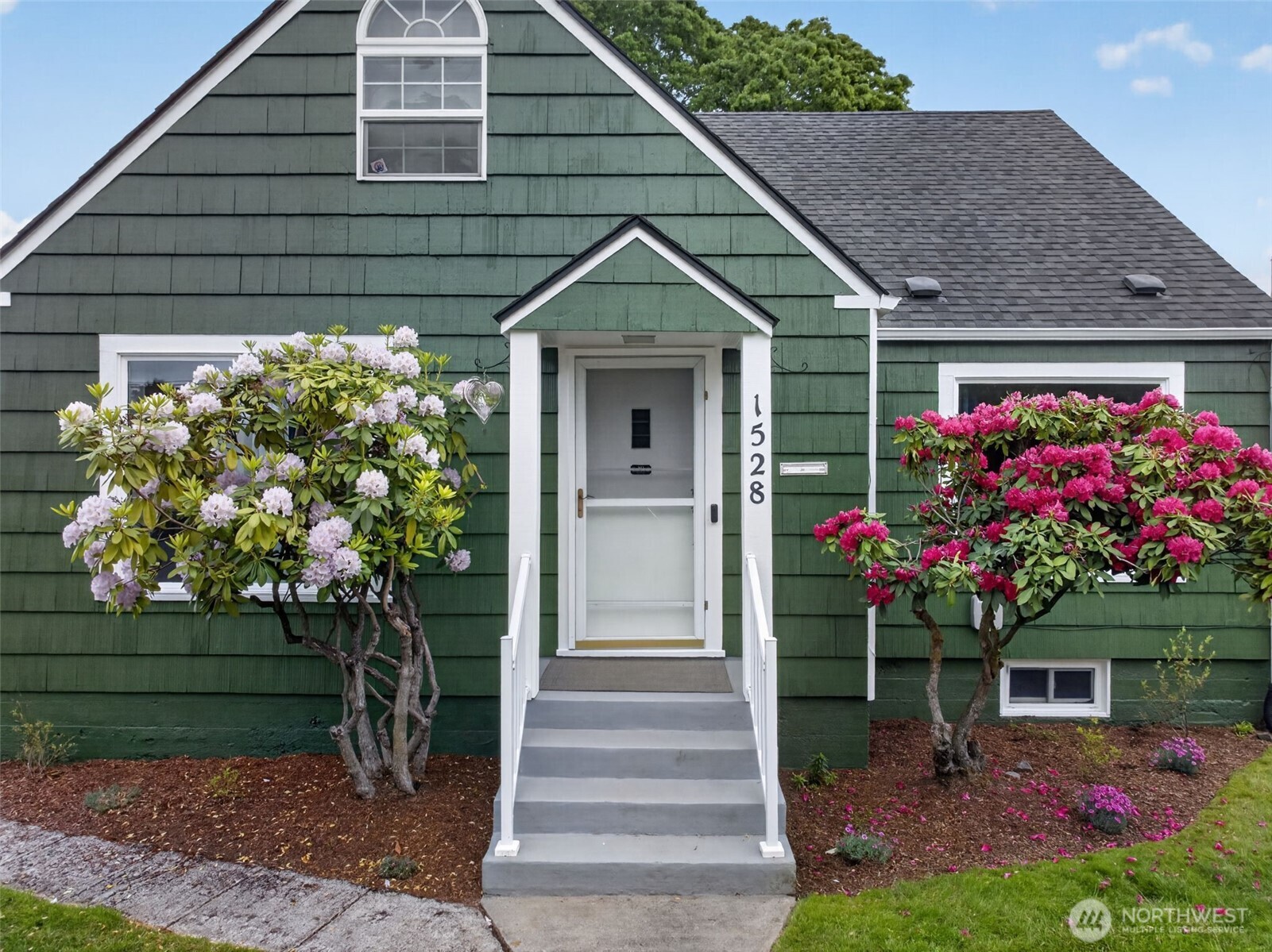 1528 7th Avenue Longview WA 98632