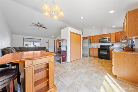 1317 W Electra Street Moses Lake WA 98837