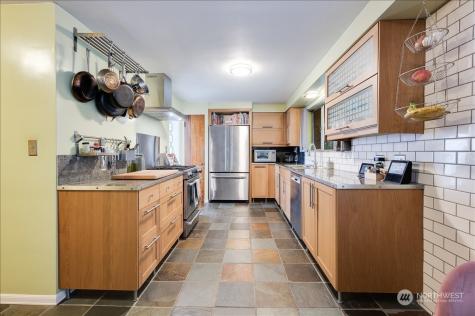 16021 38th Avenue Ne Lake Forest Park WA 98155