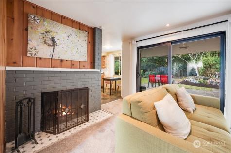 16021 38th Avenue Ne Lake Forest Park WA 98155