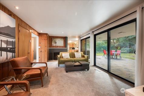 16021 38th Avenue Ne Lake Forest Park WA 98155