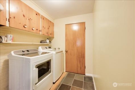 16021 38th Avenue Ne Lake Forest Park WA 98155