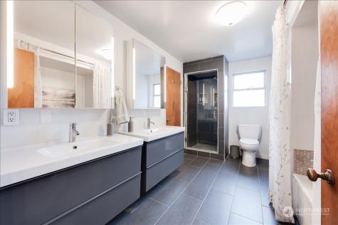 16021 38th Avenue Ne Lake Forest Park WA 98155