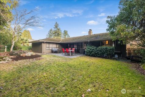 16021 38th Avenue Ne Lake Forest Park WA 98155