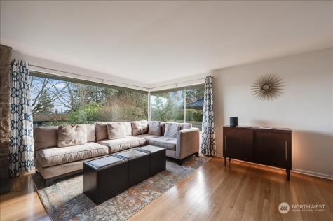 16021 38th Avenue Ne Lake Forest Park WA 98155
