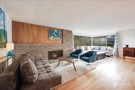 16021 38th Avenue Ne Lake Forest Park WA 98155