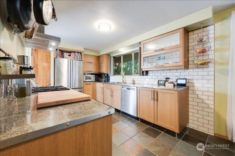 16021 38th Avenue Ne Lake Forest Park WA 98155