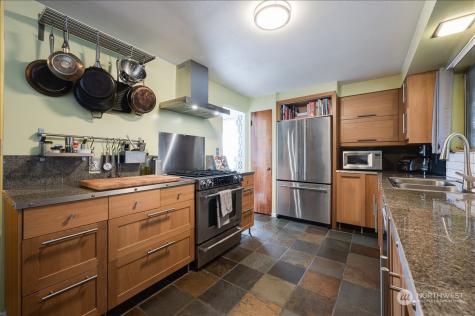 16021 38th Avenue Ne Lake Forest Park WA 98155