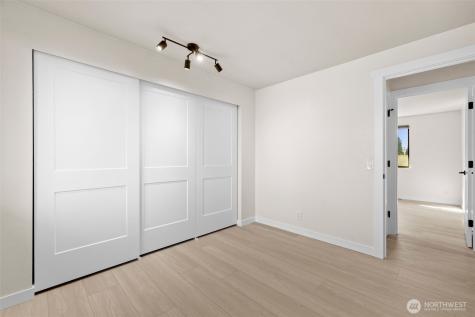 917 N 100th Street Seattle WA 98133