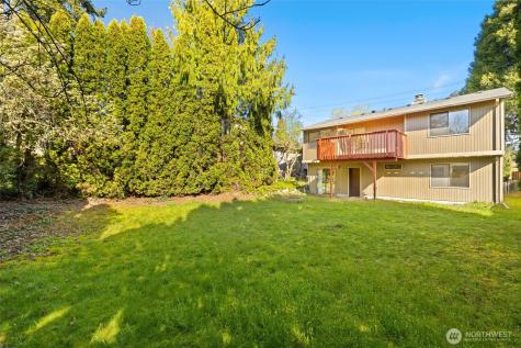 917 N 100th Street Seattle WA 98133