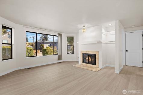 917 N 100th Street Seattle WA 98133