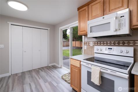 5323 129th Place NE Marysville WA 98271