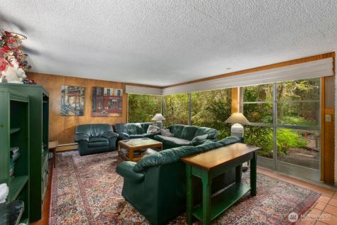 6612 NE 202nd Street Kenmore WA 98028