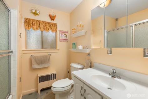 6612 NE 202nd Street Kenmore WA 98028