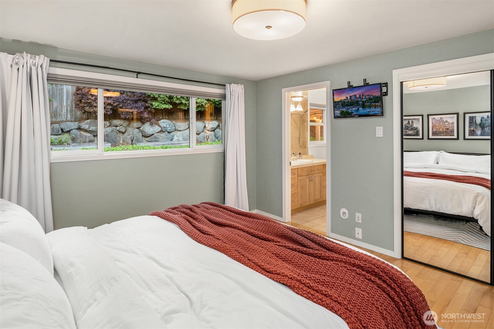 1517 3rd Place Kirkland WA 98033