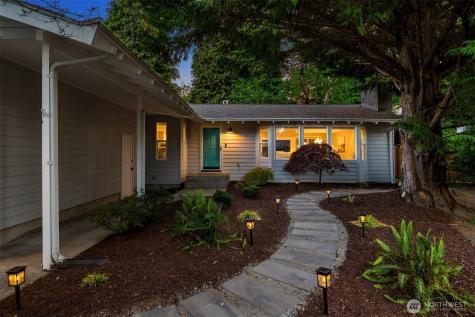 1517 3rd Place Kirkland WA 98033