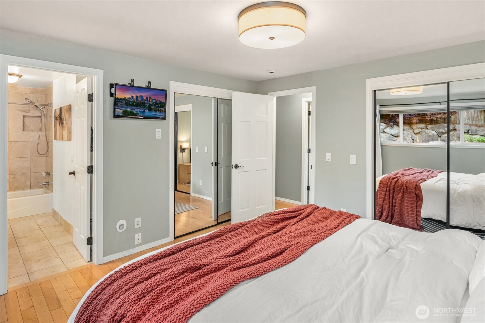 1517 3rd Place Kirkland WA 98033