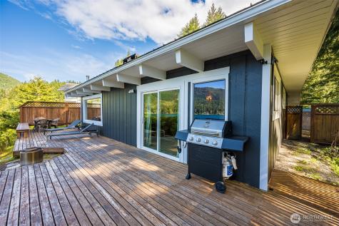 42 Storman Place Port Angeles WA 98363