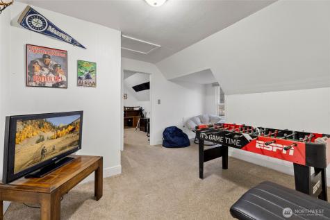 718 N 1st Street Mount Vernon WA 98273