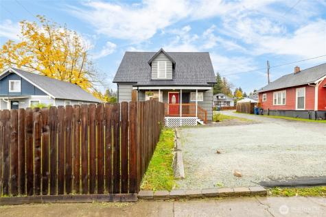 718 N 1st Street Mount Vernon WA 98273