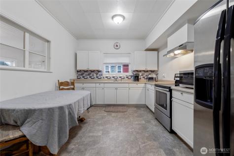 718 N 1st Street Mount Vernon WA 98273