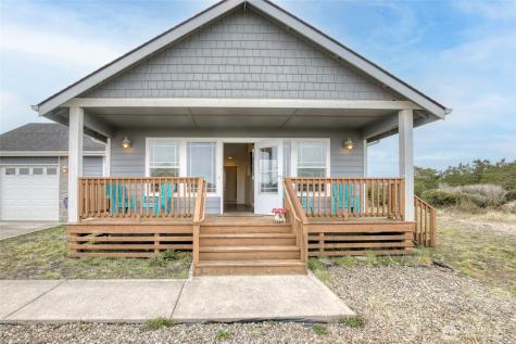 1225 Storm King Avenue SW Ocean Shores WA 98569