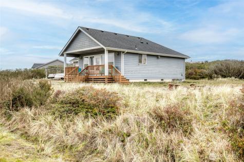 1225 Storm King Avenue SW Ocean Shores WA 98569