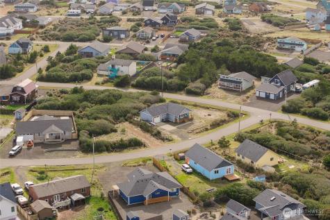 1225 Storm King Avenue SW Ocean Shores WA 98569