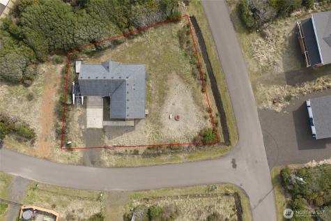 1225 Storm King Avenue SW Ocean Shores WA 98569