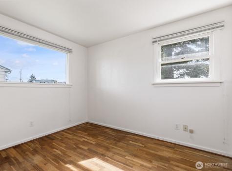 164 NE Ernst Oak Harbor WA 98277