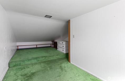 164 NE Ernst Oak Harbor WA 98277