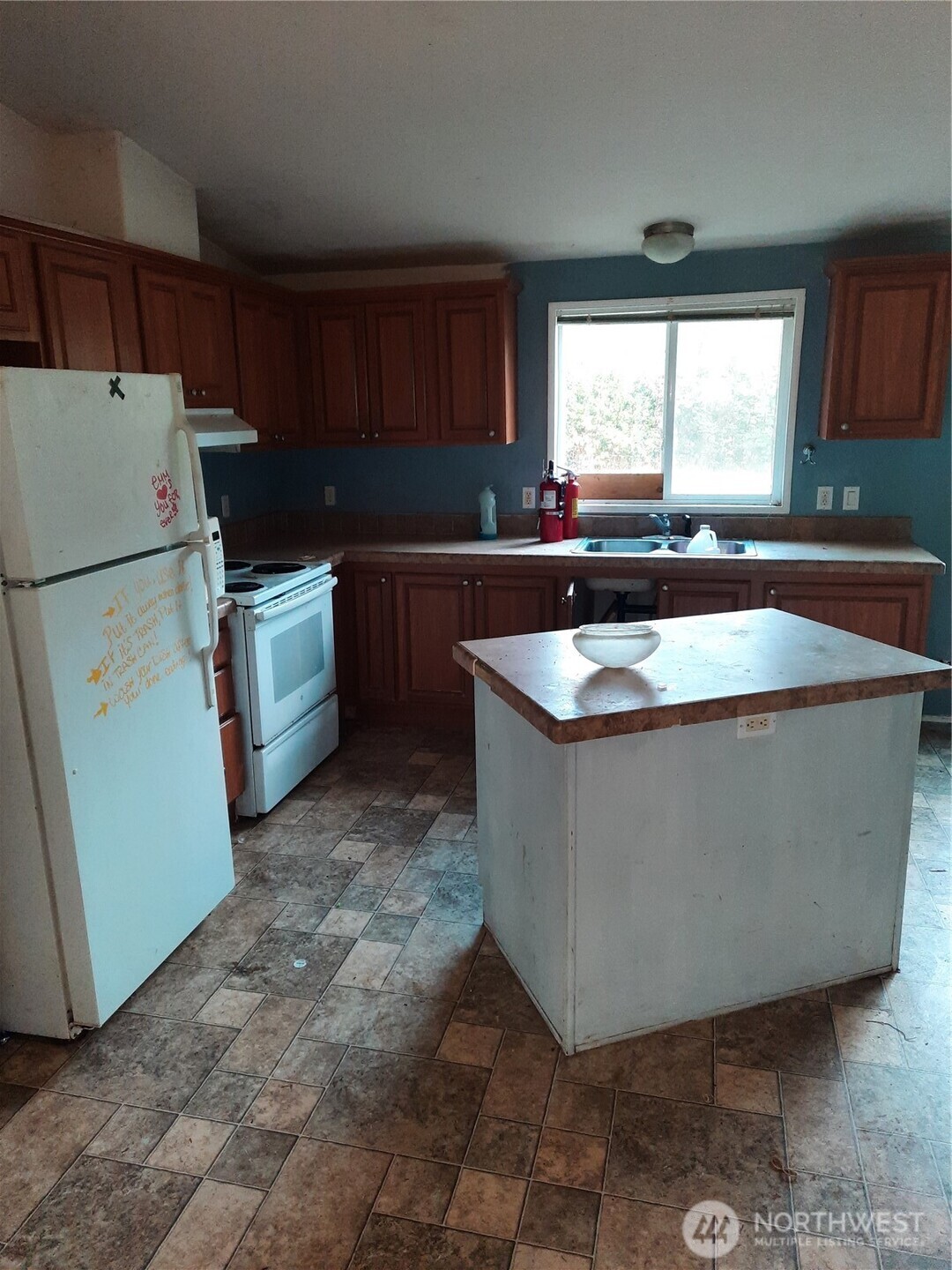 9202 Thunderbird Lane Concrete WA 98237