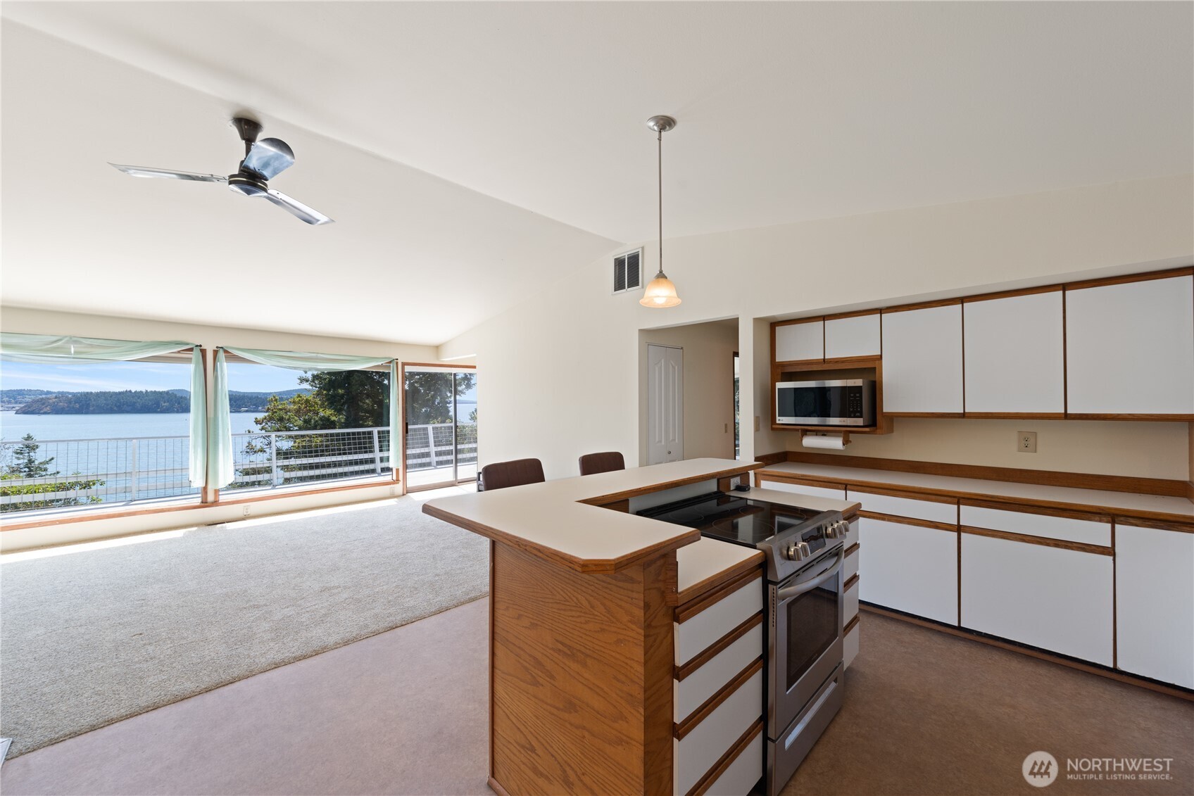 7541 Holiday Boulevard Anacortes WA 98221