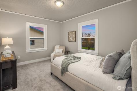 2002 State Street Everett WA 98201