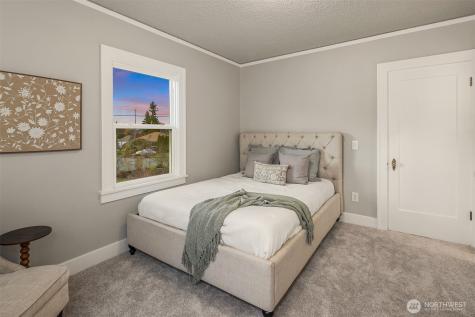 2002 State Street Everett WA 98201