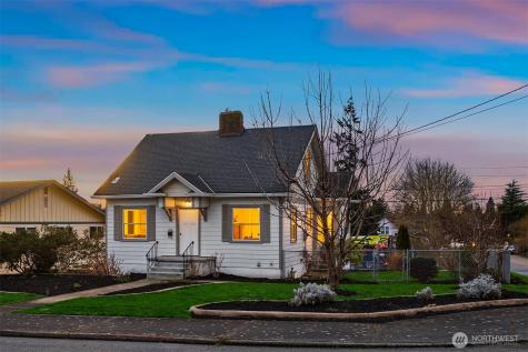 2002 State Street Everett WA 98201