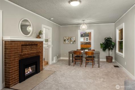 2002 State Street Everett WA 98201