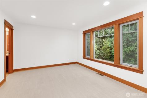 6465 Haley Loop NE Bainbridge Island WA 98110