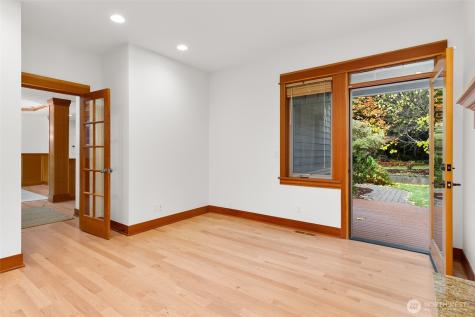 6465 Haley Loop NE Bainbridge Island WA 98110