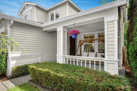 921 243rd Sammamish WA 98075
