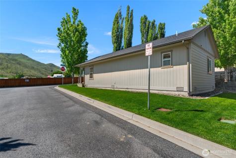 2152 Roper Lane Wenatchee WA 98801